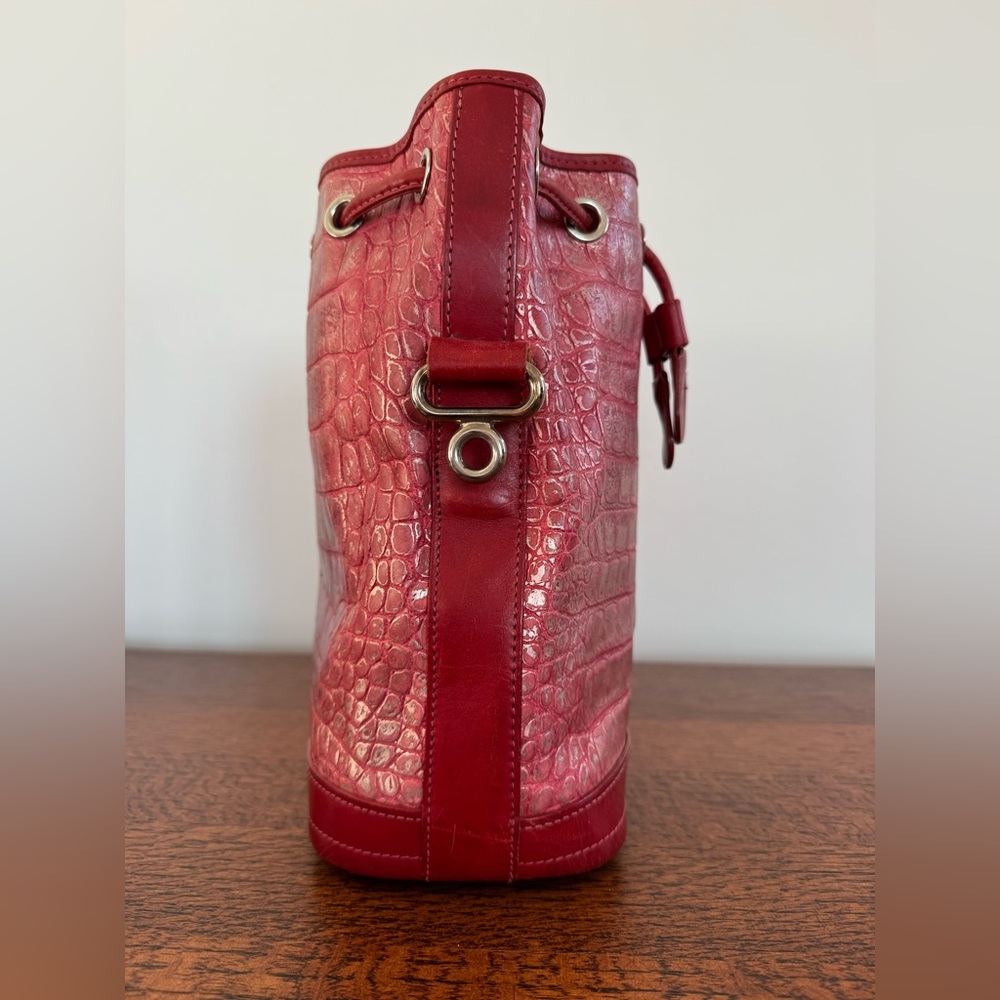 Dooney & Bourke Red/Pink Metallic Croc-Embossed Bucket/Shoulder Bag - RARE - Picture 4 of 16